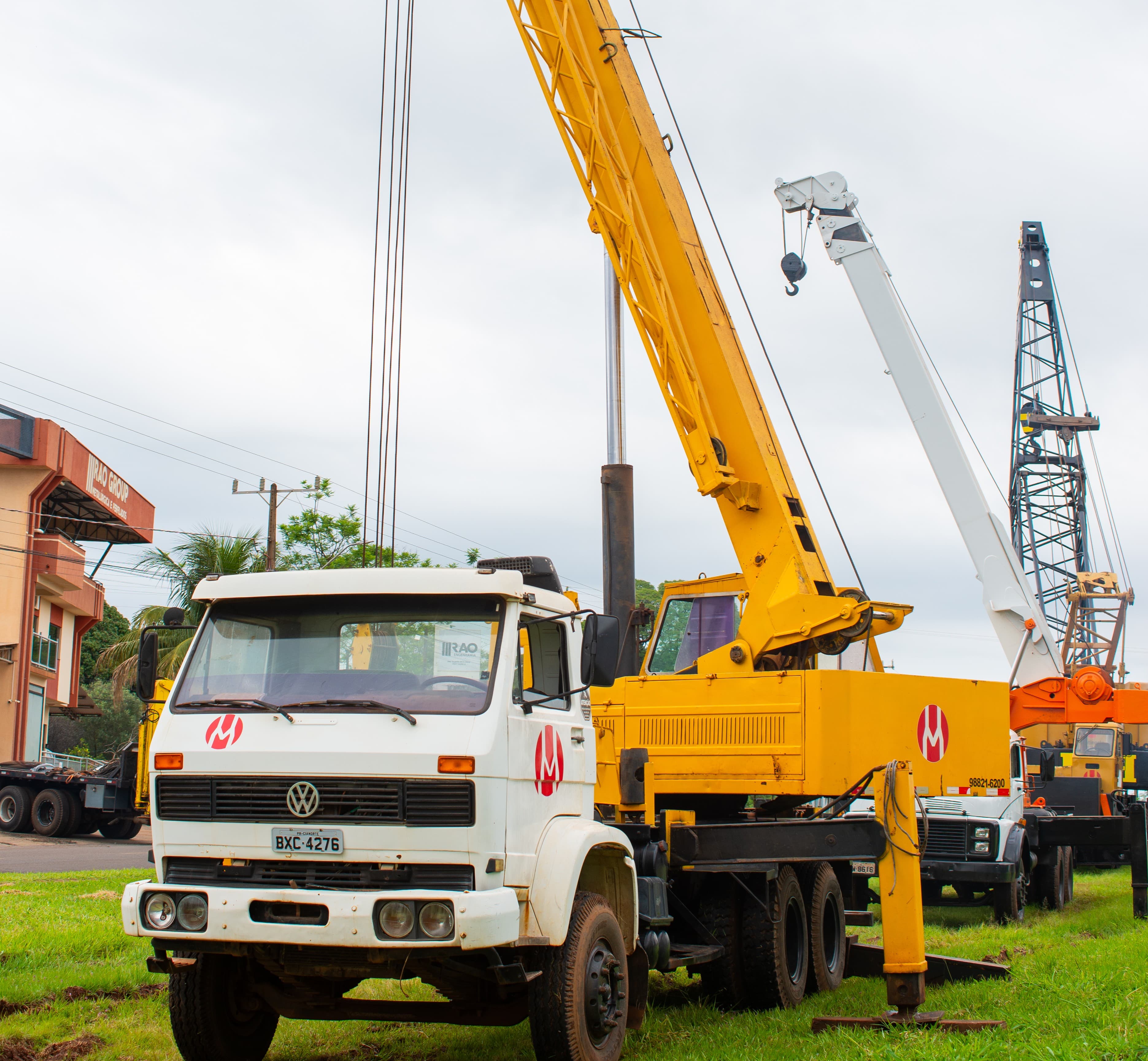 Caminhão Volkswagen 24.250 com Guindaste RK-20 – 18.200 kg 1993 Branca